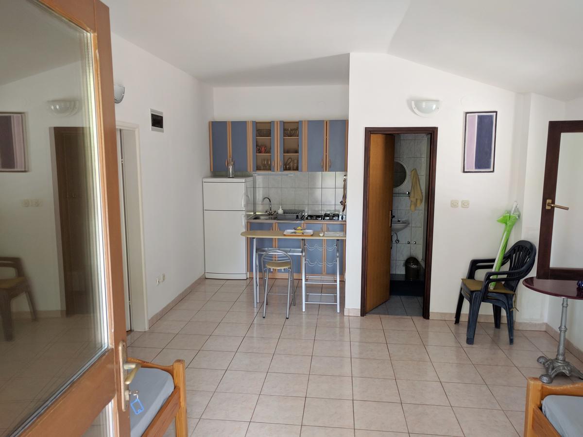 Apartmani Anja Sveta Nedelja  Exterior photo