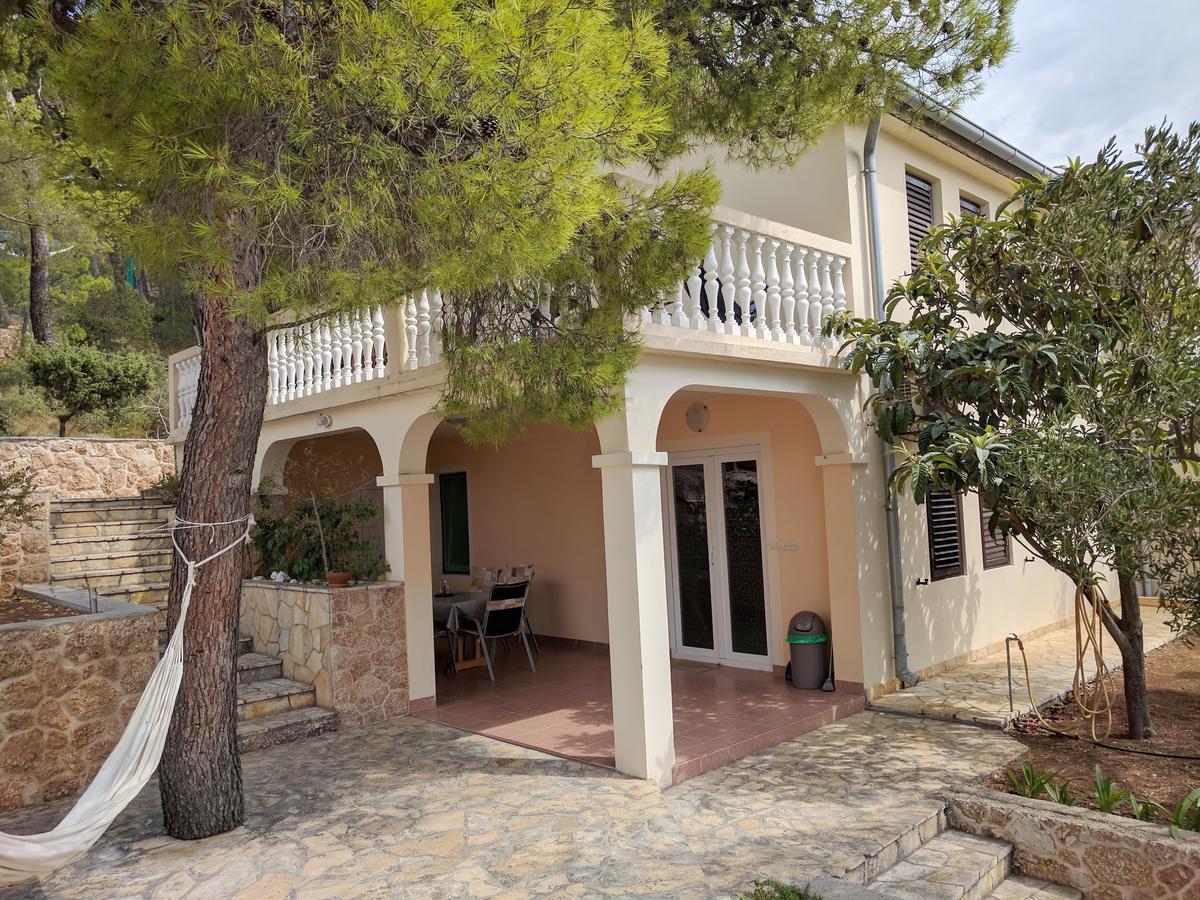 Apartmani Anja Sveta Nedelja  Exterior photo